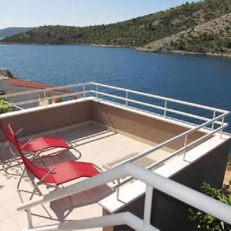 Apartments Ljubi Vinišće المظهر الخارجي الصورة