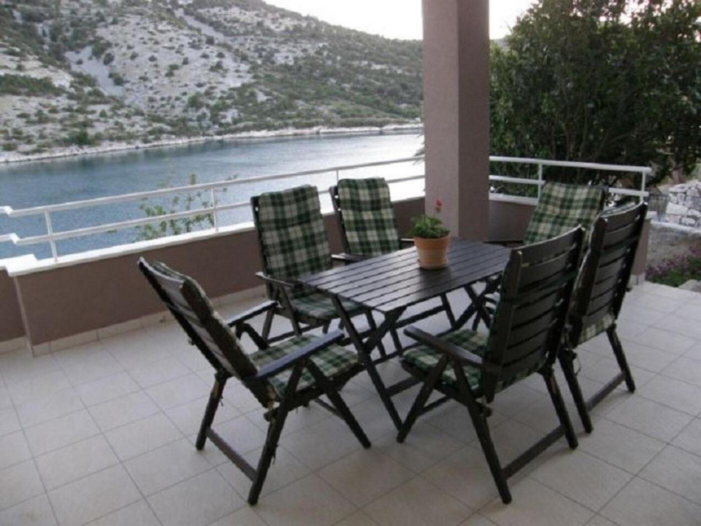 Apartments Ljubi Vinišće المظهر الخارجي الصورة