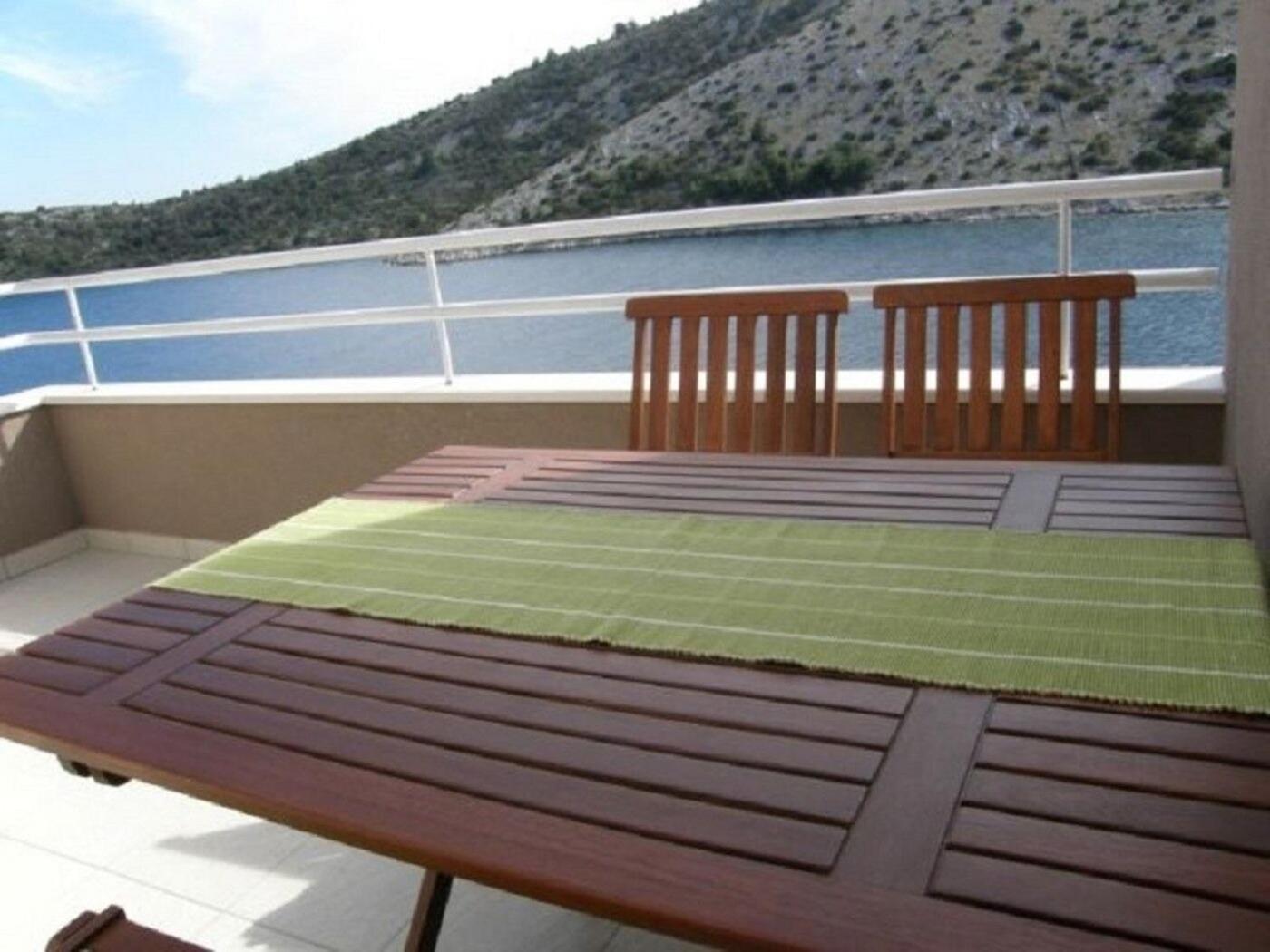 Apartments Ljubi Vinišće المظهر الخارجي الصورة