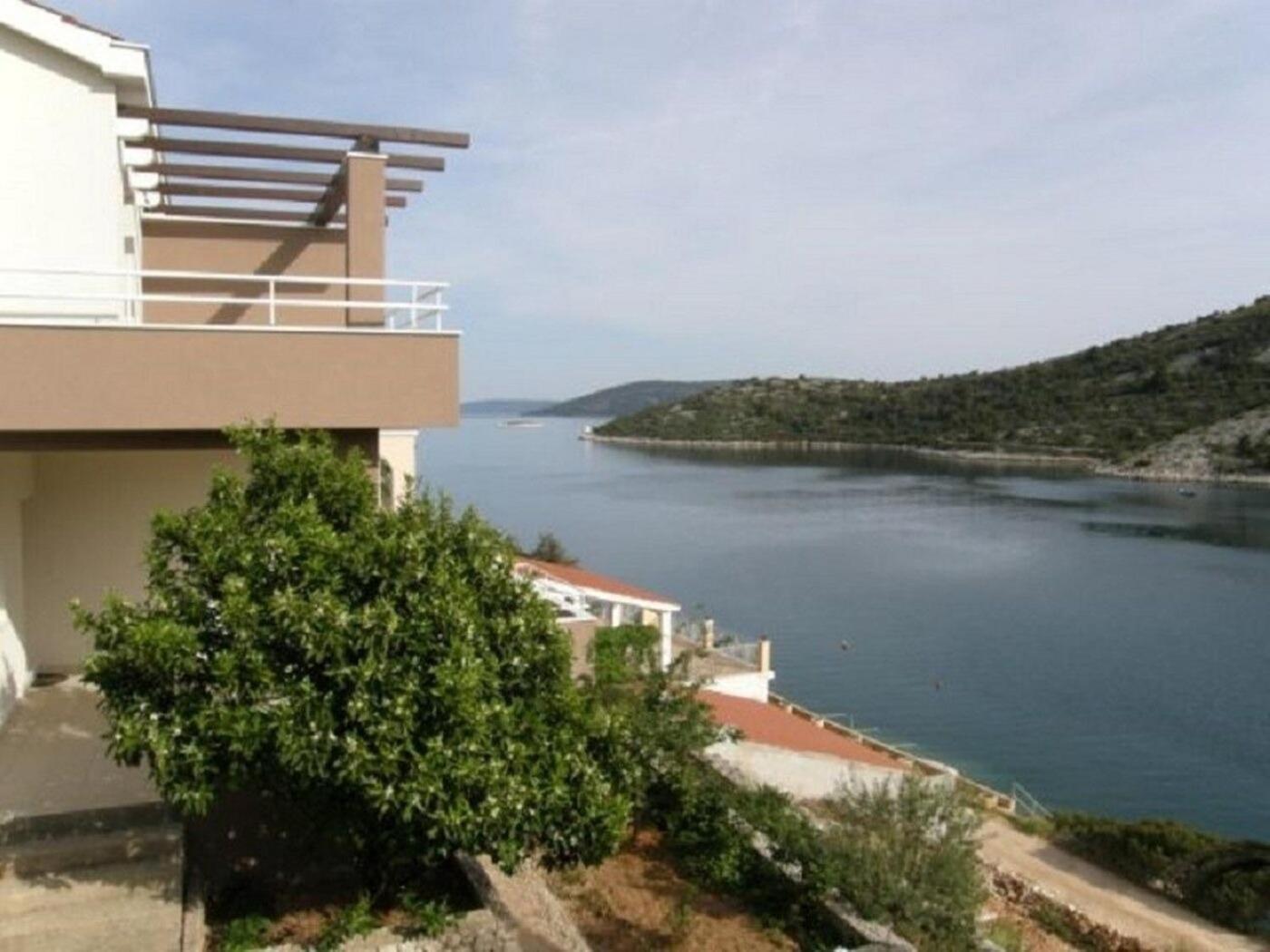 Apartments Ljubi Vinišće المظهر الخارجي الصورة